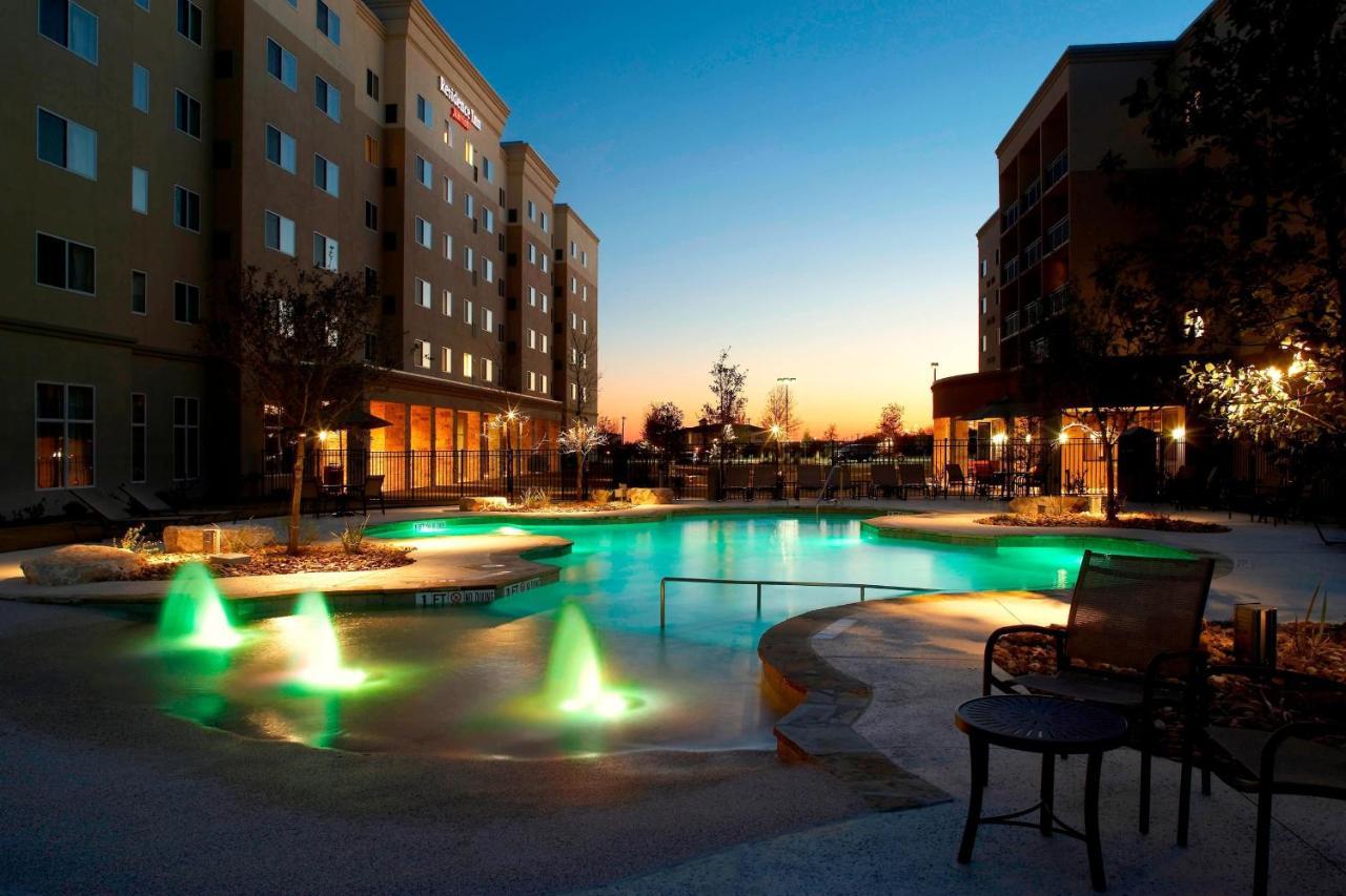 Residence Inn By Marriott San Antonio Six Flags At The Rim Esterno foto